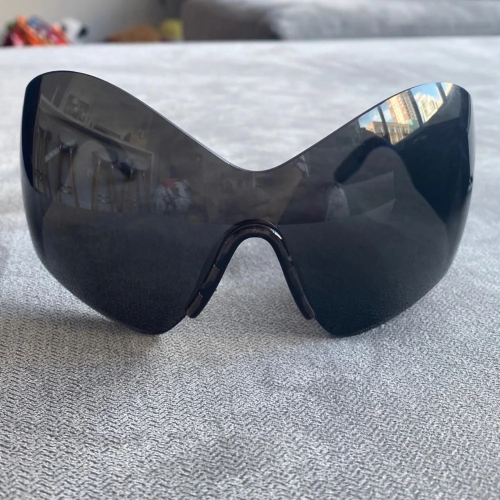 Balenciaga Mask Butterfly Sunglasses - Picture 2 of 14